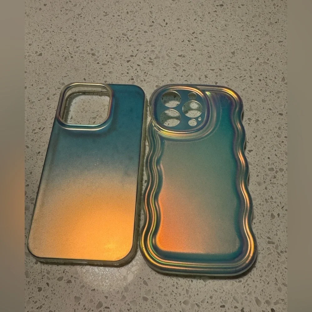 Irridescent iPhone 15 Pro Case - set of 2